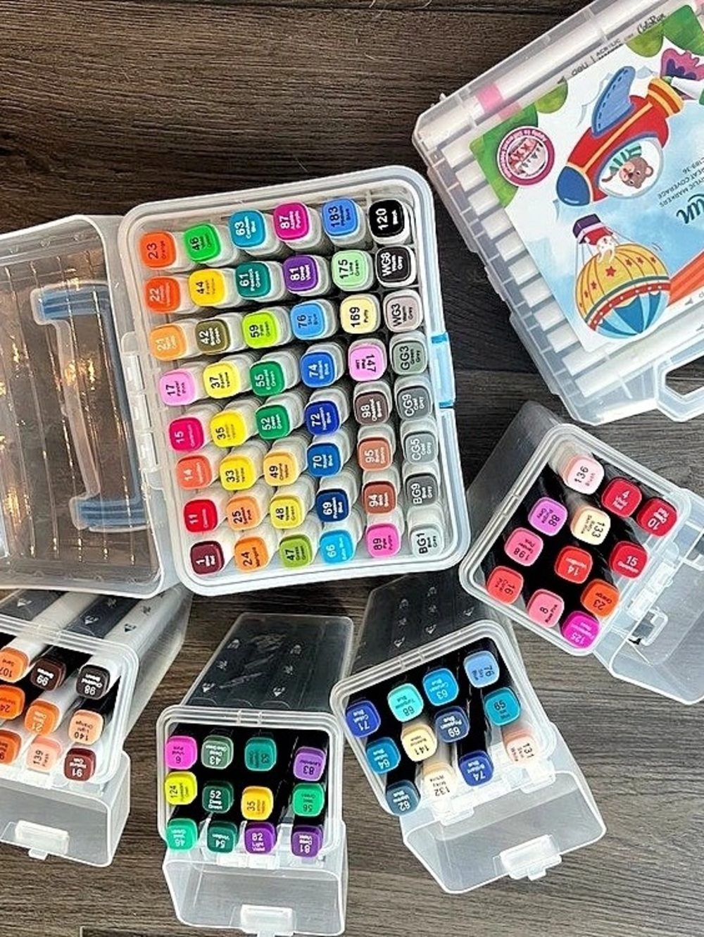 Mixed Colouring Marker Set - Picture 2 of 9